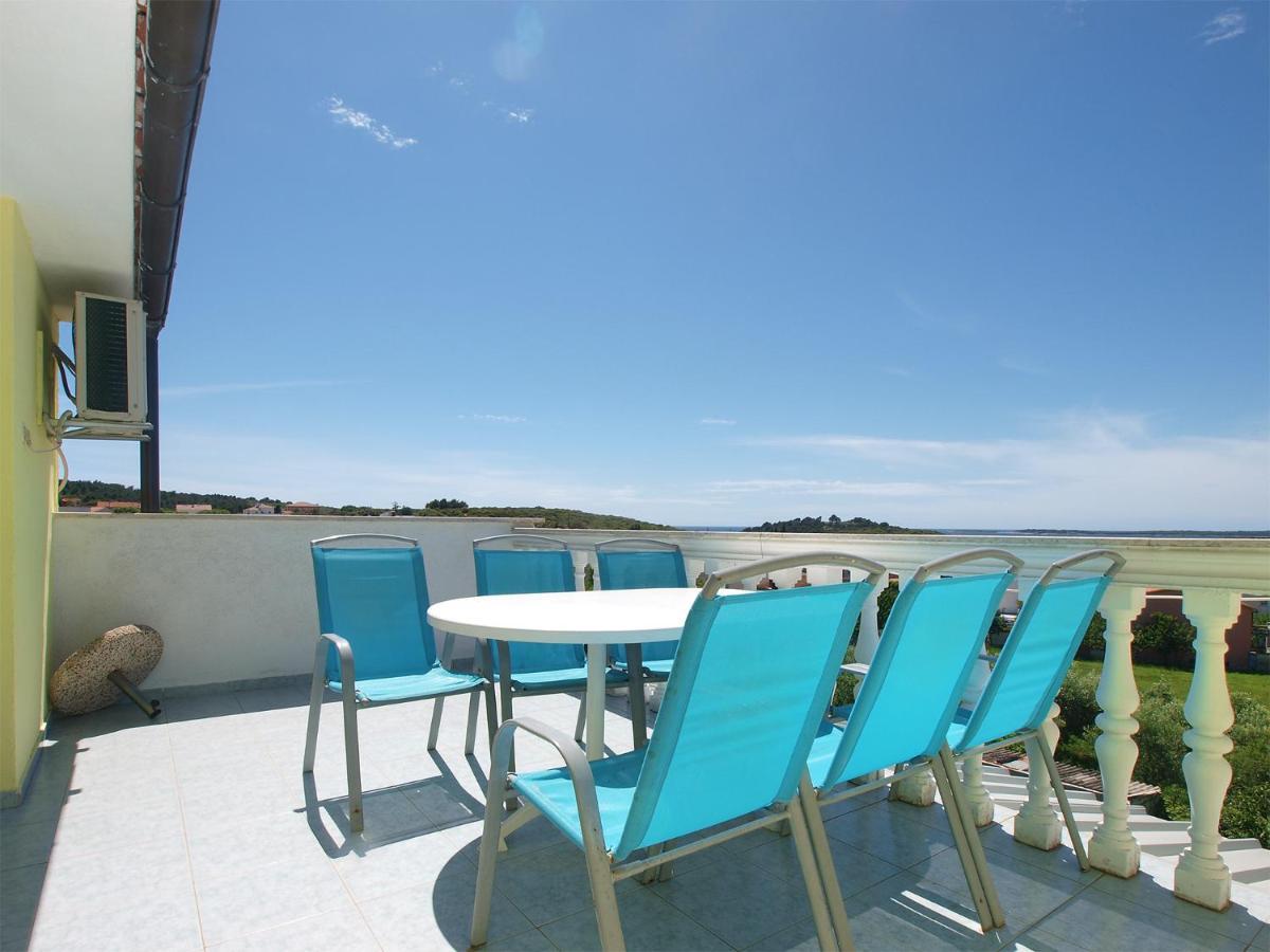 Apartments Milica 56 Pula Bagian luar foto