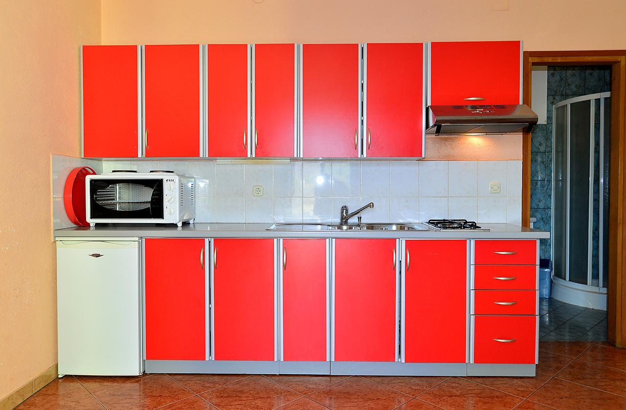 Apartments Milica 56 Pula Bagian luar foto