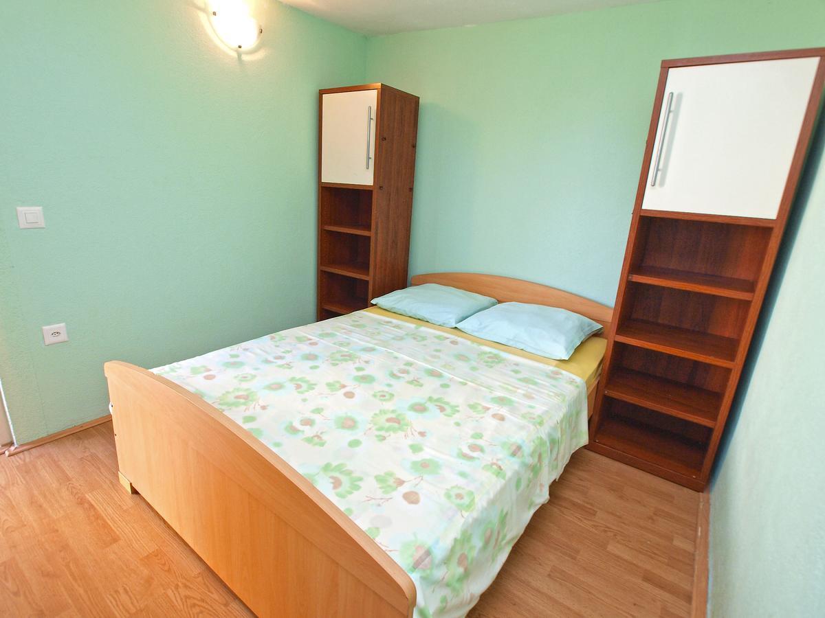 Apartments Milica 56 Pula Bagian luar foto