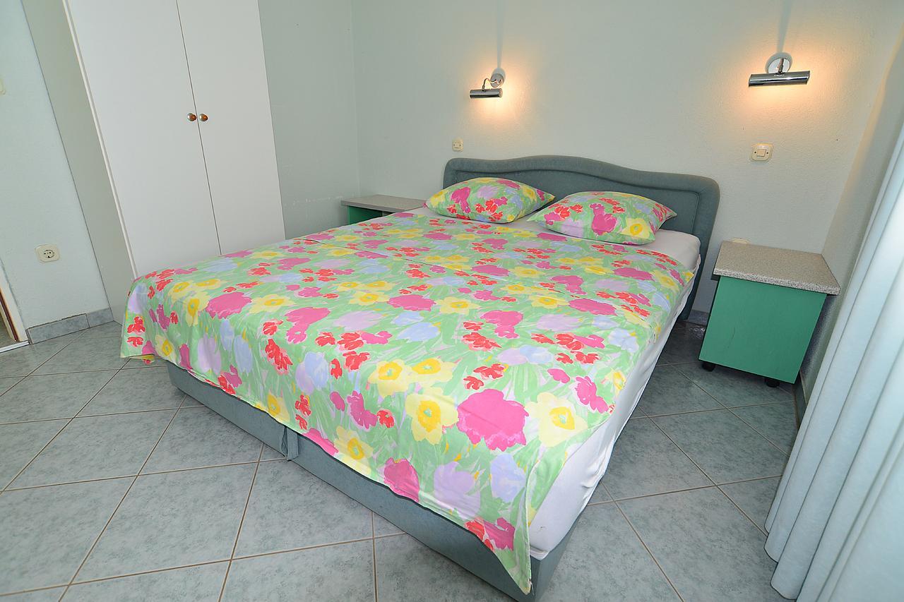Apartments Milica 56 Pula Bagian luar foto