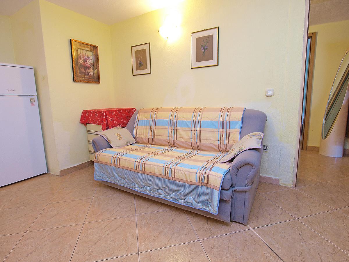 Apartments Milica 56 Pula Bagian luar foto