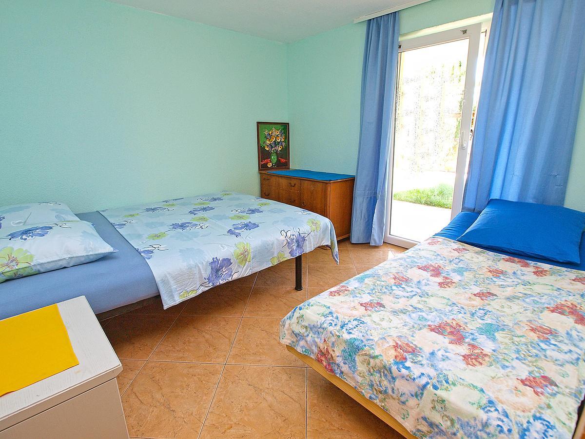Apartments Milica 56 Pula Bagian luar foto