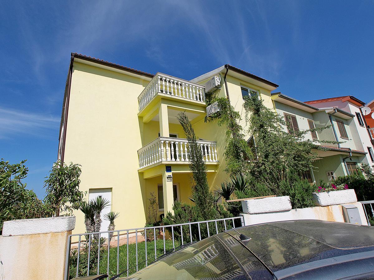 Apartments Milica 56 Pula Bagian luar foto