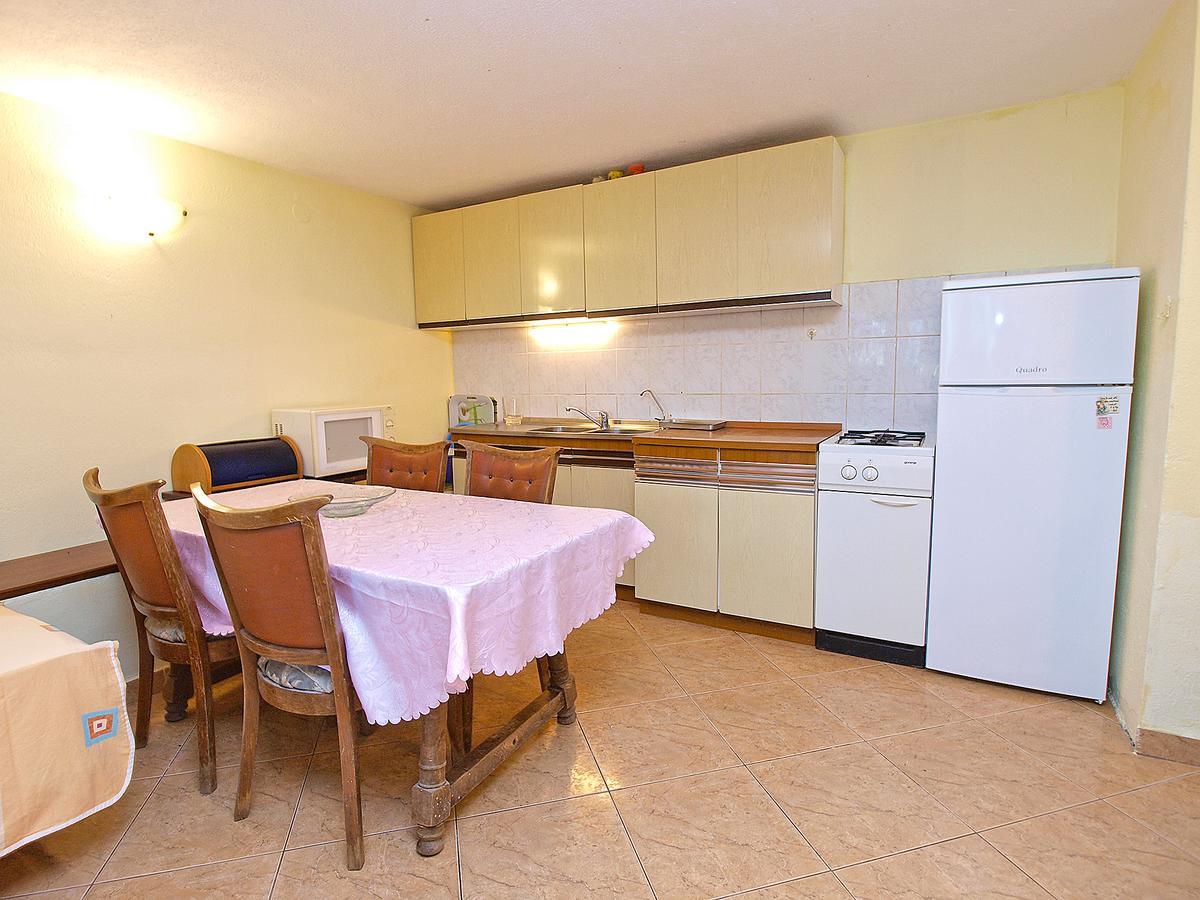Apartments Milica 56 Pula Bagian luar foto