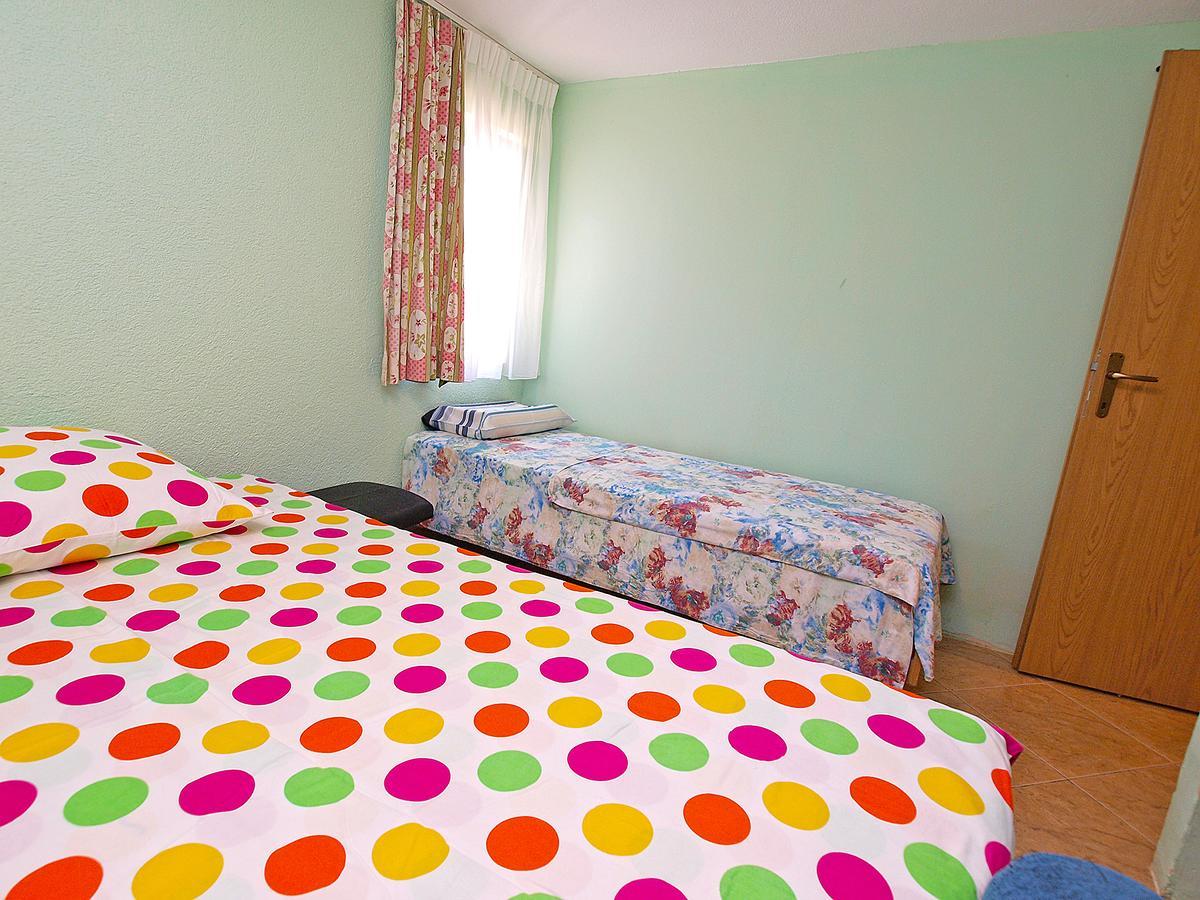 Apartments Milica 56 Pula Bagian luar foto